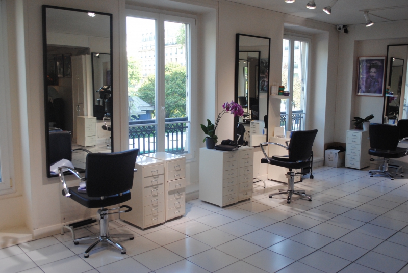 coiffure-FORCALQUEIRET-min_floor-home-office-property-living-room-room-781228-pxhere.com